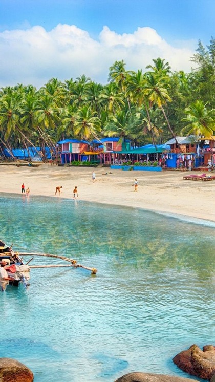 <p>लिस्ट में पहले नंबर पर Goa का नाम है। आपको जिंदगी में एक बार गोवा तो जाना चाहिए। समुद्र के साथ बीचों का मजा आपको अलग एक्सपिरियंस देगा। </p>
