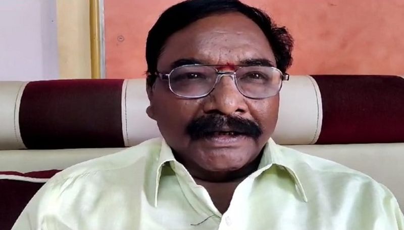 Writer Dr Balaraj and Dr Vinay Dies Due to Road Accident in Gadag grg