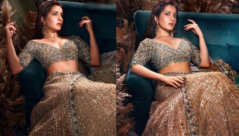 Raashi Khanna looks beautiful in traditional wear NSK