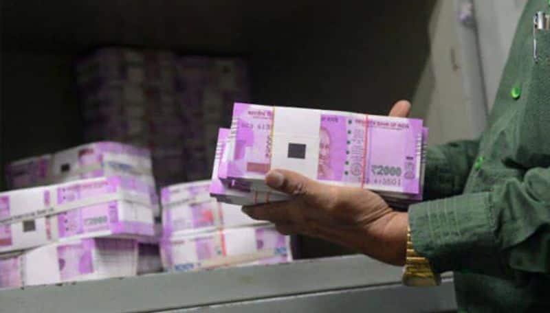 8470 crore of Rs 2000 banknotes not yet to be  returned to banking system RBI