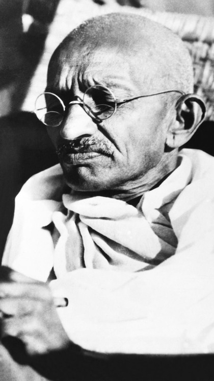 जिंदगी में होना है सफल, जरूर अपनाएं महात्मा गांधी के 10 अनमोल वचन।