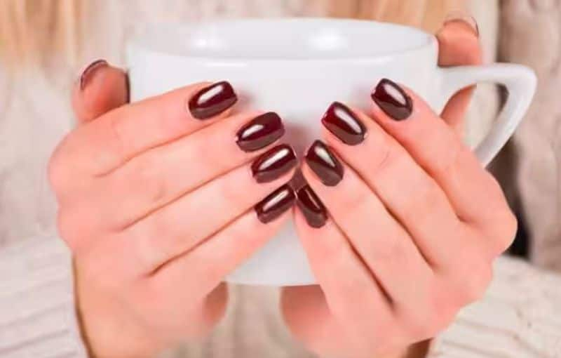 Nail polish can cause cancer in the body ram