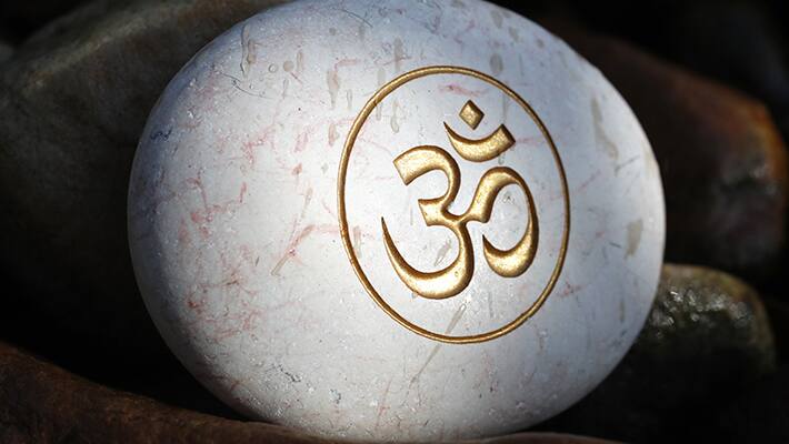 benefits of chanting om and how to chant om mantra suh