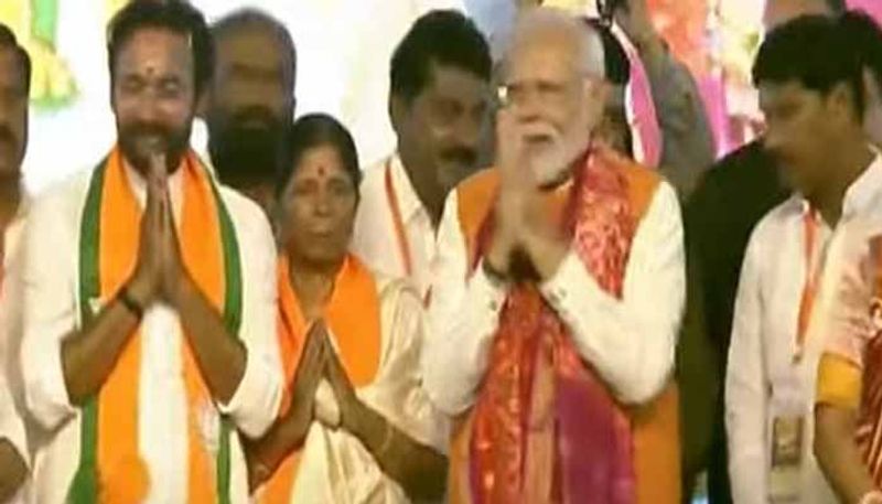 Prime Minister Narendra Modi  accuses  KCR Goverment at palamuru prajagarjana sabha in Mahabubnagar lns