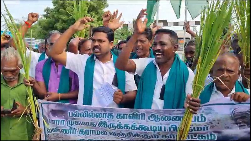 farmers train protest against karnataka on cauvery issue in thiruvarur district vel