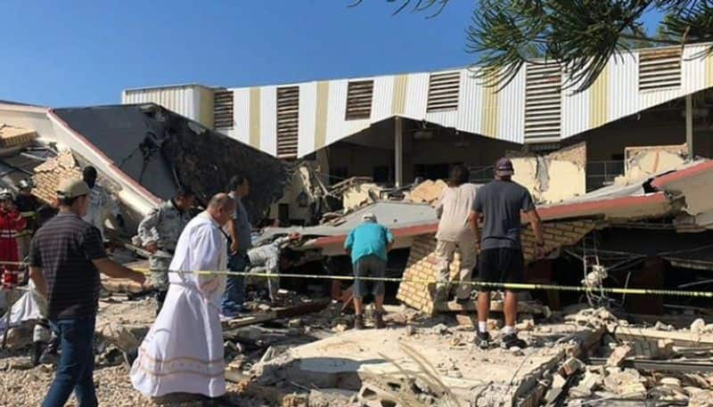 Mexico Church roof Collapse Leaves at Least 11 Dead ksm