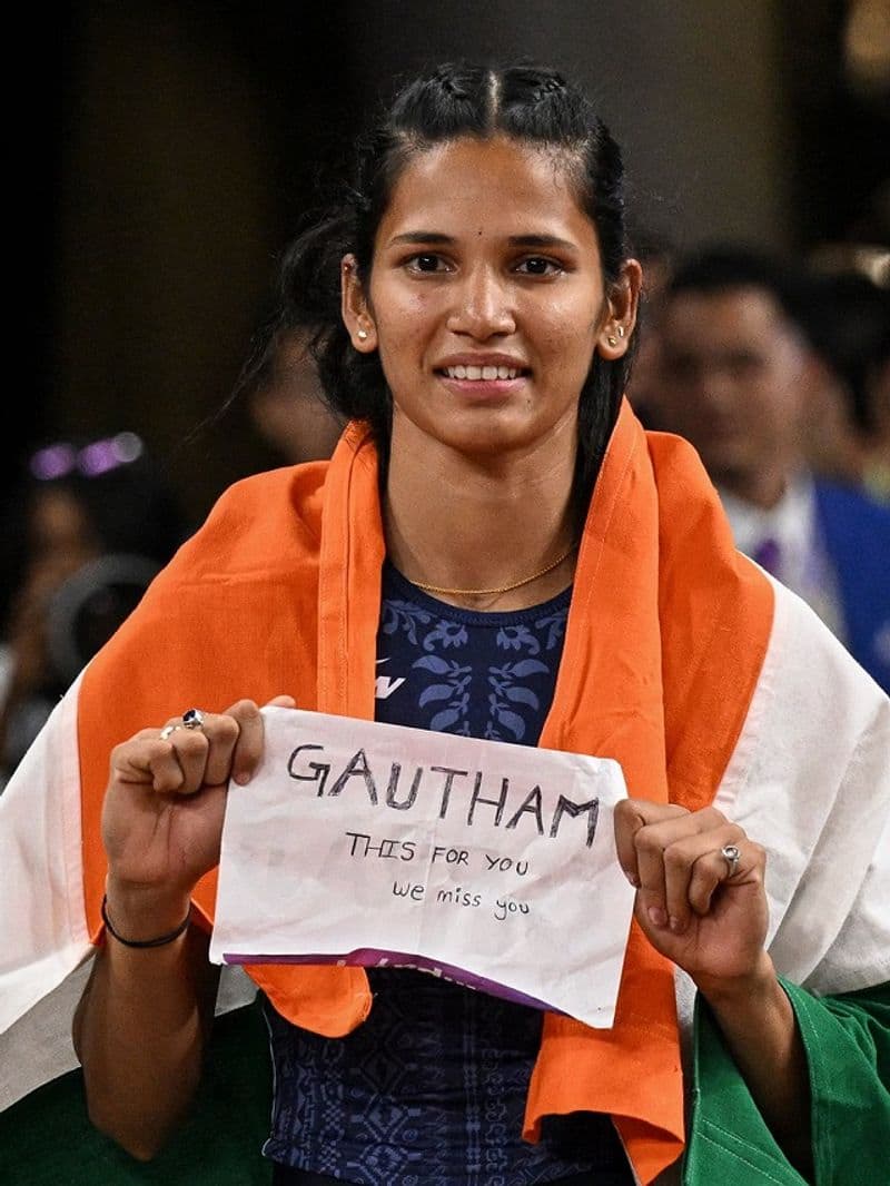 asian games 2023 jyothi yarraji wins silver in hurdles and dedicated to her senior zrua