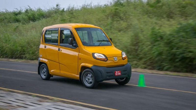 All you needs to knows about Bajaj Qute 4w which lowest priced car in India