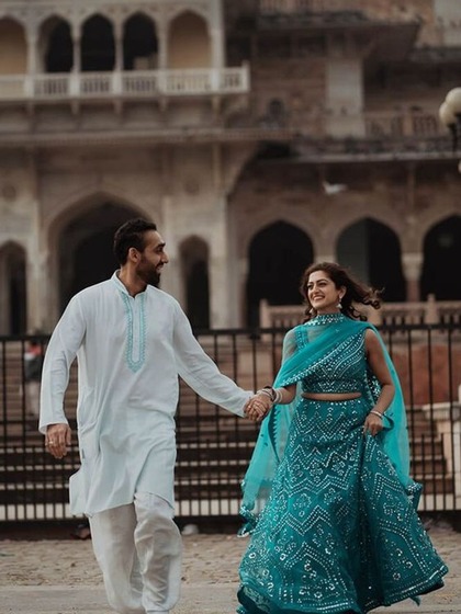<p>इसके लिए आपको बहुत थोड़े से पैसे खर्च करने होंगे, और आप पूरा जयपुर हेलीकाप्टर से घूम लेंगे। </p>
