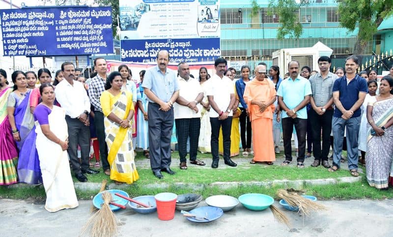 Mysuru : World Day of Non-Violence, Cleanliness Campaign snr