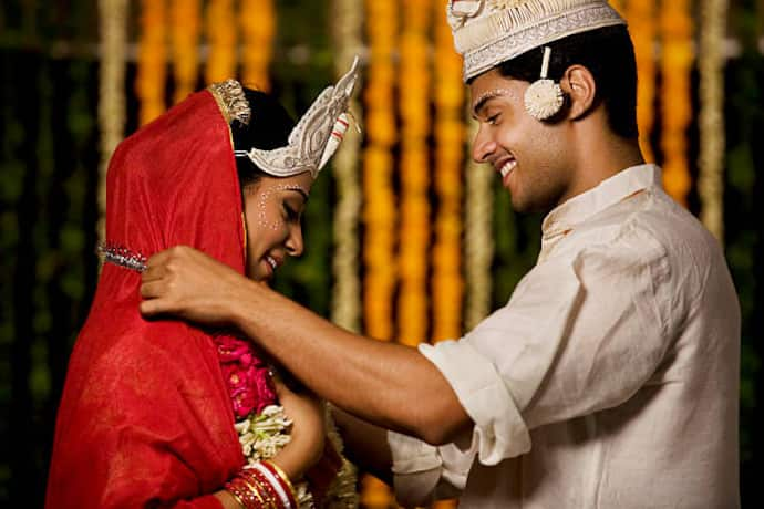 rain marriage wedding couple