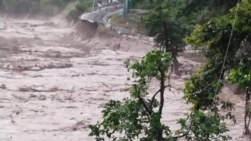 క్లౌడ్ బరస్ట్‌తో ఒక్కసారిగా ముంచెత్తిన వరద.. 23 మంది ఆర్మీ జవాన్‌లు గల్లంతు.. 