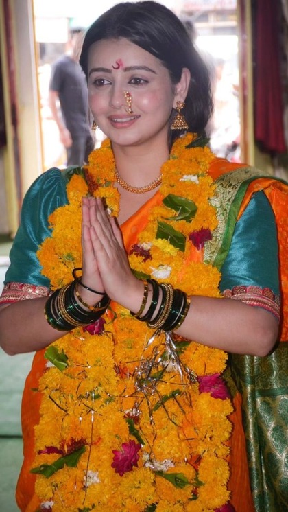 <p>टीवी इंडस्ट्री की पॉपुलर एक्ट्रेस चाहत पांडे अब राजनीति में धमाल मचाने को तैयार है उन्हें आम आदमी पार्टी की ओर से टिकट मिला है।<br />
 </p>
