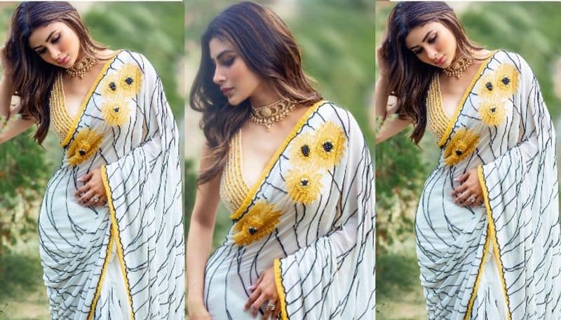 Mouni Roy beautiful look in Saree NSK