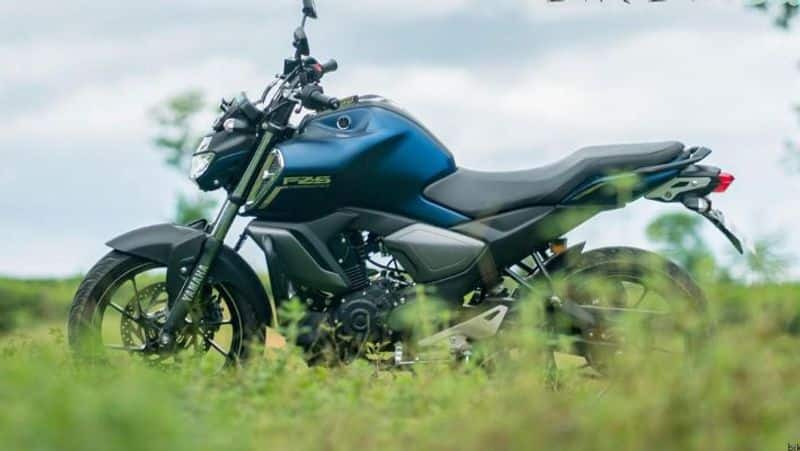 Yamaha FZ-S FI V4 has two new color options, priced at Rs 1.28 lakh-rag