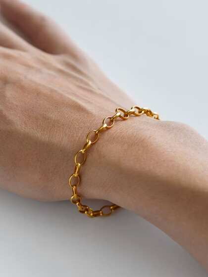 गोल्ड ब्रेसलेट (gold bracelet)
