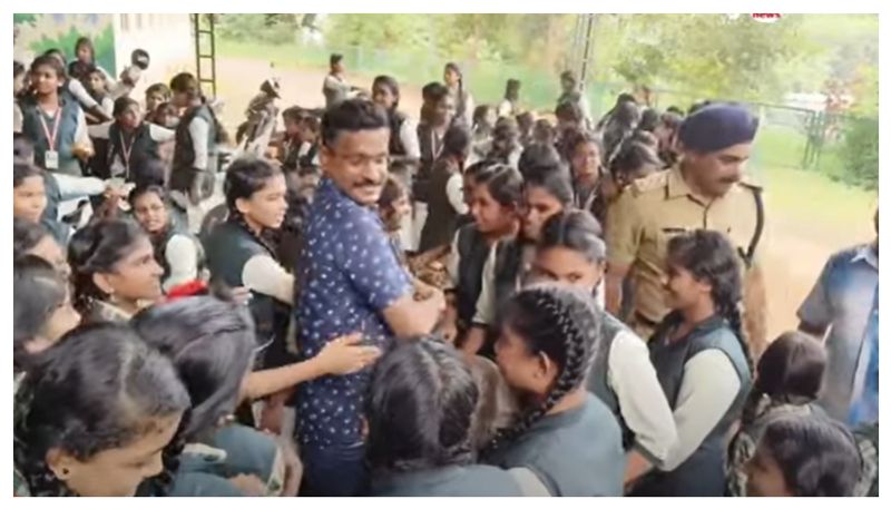 Kottayam SP K Karthik visits residential school prm 