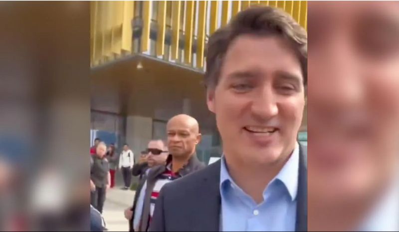 Angry citizen lashes out at Canadian PM Justin Trudeau over housing, carbon tax and foreign aid - WATCH snt