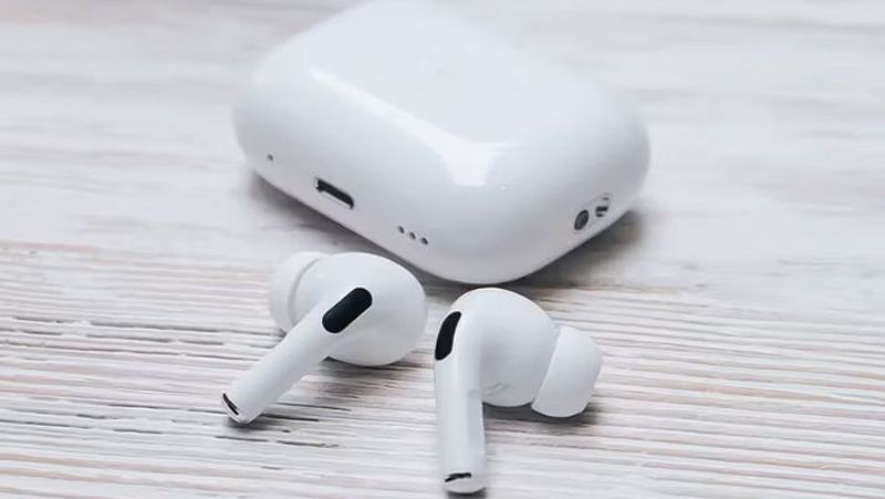 Apple AirPods to feature cameras, mass production likely to start by 2026: Report gcw