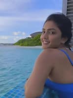 స్విమ్మింగ్ పూల్ లో ఈషా రెబ్బా అందాల రచ్చ...  ఈ ప్రయత్నాలేవీ ఫలించడం లేదే..  