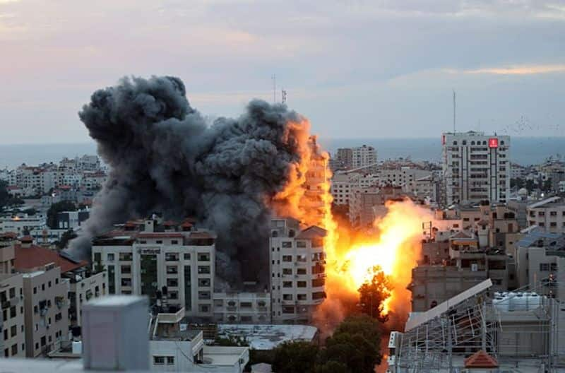 6000 bombs weighing 4,000 tonnes dropped by Israel in Gaza so far; 3,600 Hamas targets attacked (WATCH) snt