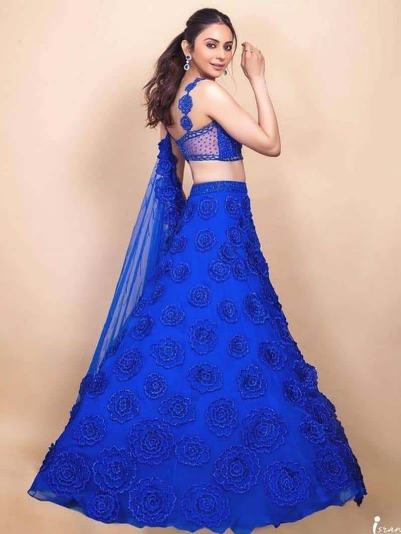 10 rakul preet singh lahnge for diwali ZKAMN