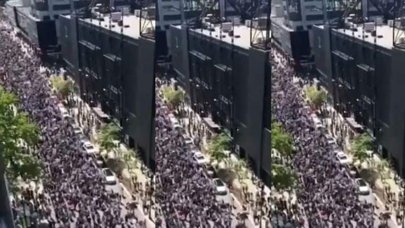 Thousands of people are out on the street in Chicago, United States to support Palestinian dee