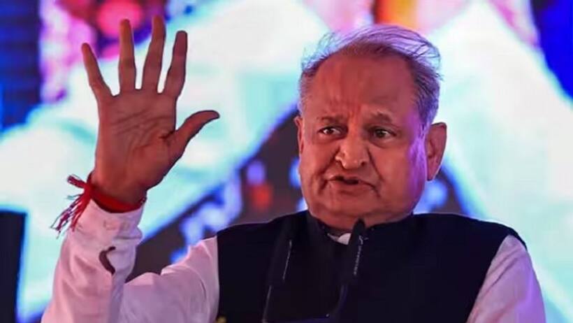 आदर्श आचार संहिता लगने के बाद क्या क्या बदलता है? फ्री मोबाइल 100 यूनिट बिजली, मुफ्त दवाई योजना का क्या होगा?