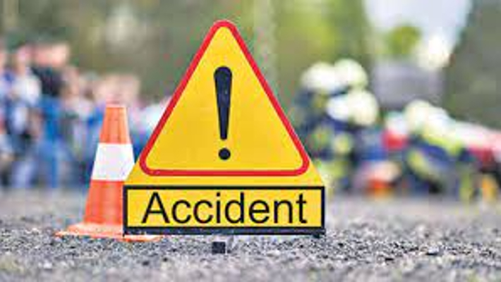 7 Killed in Road Accident at Hosapete in Vijayanagara grg 