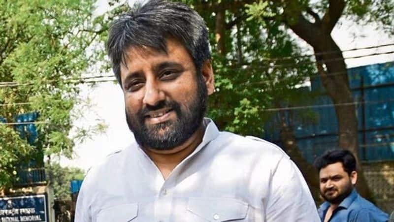 ED team at Amanatullah Khan's home, AAP MLA claims probe agency to arrest him (WATCH) gcw