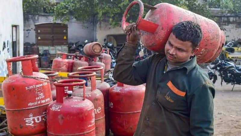 Free LPG gas cylinders - Government's Diwali gift to women - Pradhan Mantri Ujjwala Yojana RMA