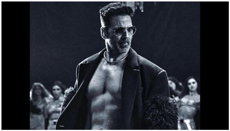 Akshay Kumar once came across chambal dacoits while traveling on train vvk