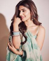 గ్రీన్ డ్రెస్ లో శ్రీలీలా మెరుపులు..  యంగ్ సెన్సేషన్ అందానికి వంక పెట్టగలమా..