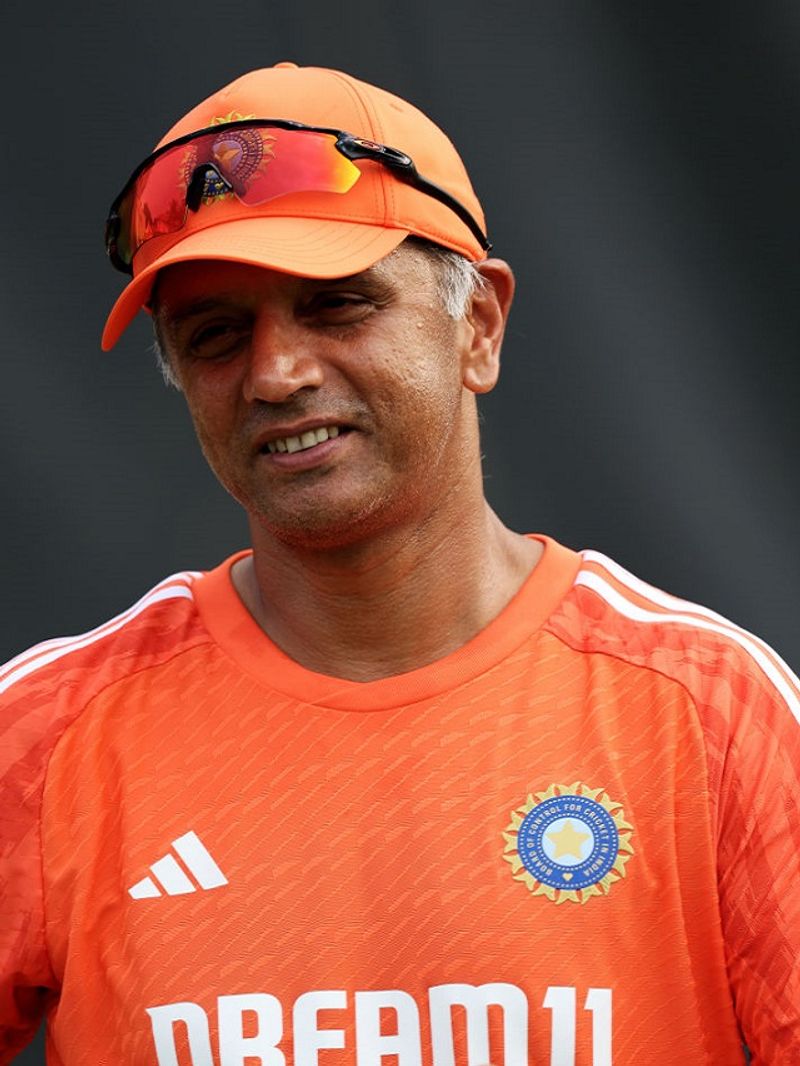 Rahul Dravid's tenure is over.. BCCI is looking for a new coach.. Who is showing interest?..ISR