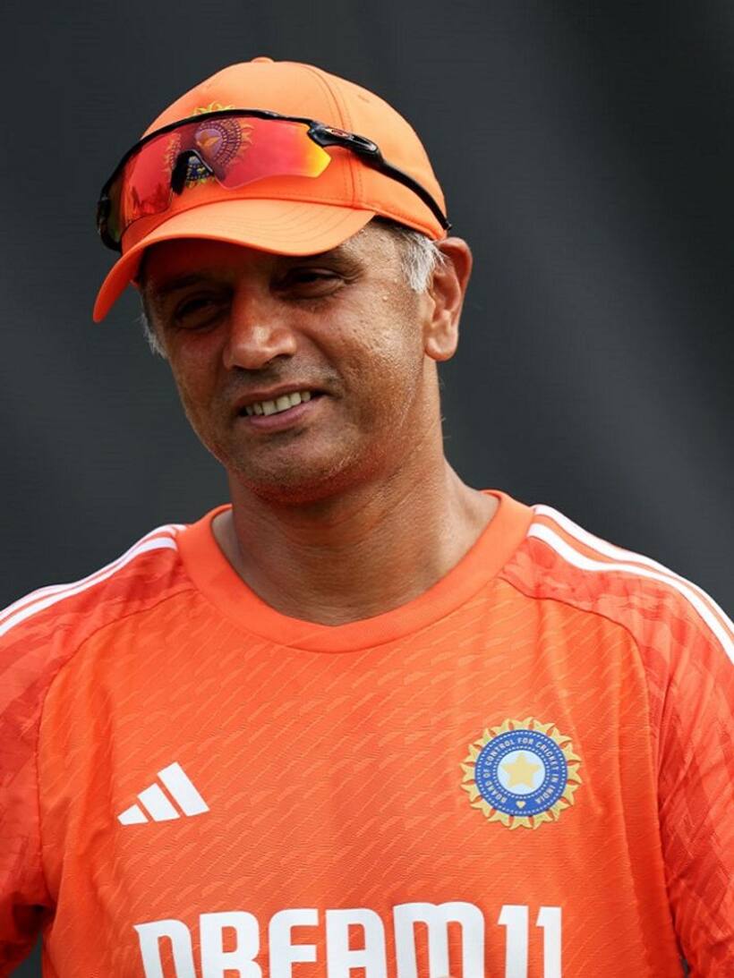 ముగిసిన రాహుల్ ద్రవిడ్ పదవీ కాలం.. కొత్త కోచ్ కోసం బీసీసీఐ అన్వేషణ.. ఎవరిపై ఇంట్రెస్ట్ చూపుతోందంటే ? 