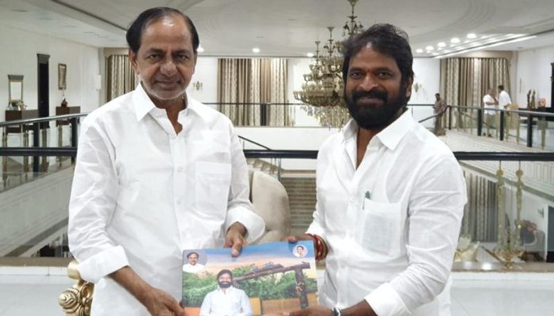 minister Srinivas Goud met CM KCR in Hyderabad Pratibhavan. photos viral KRJ