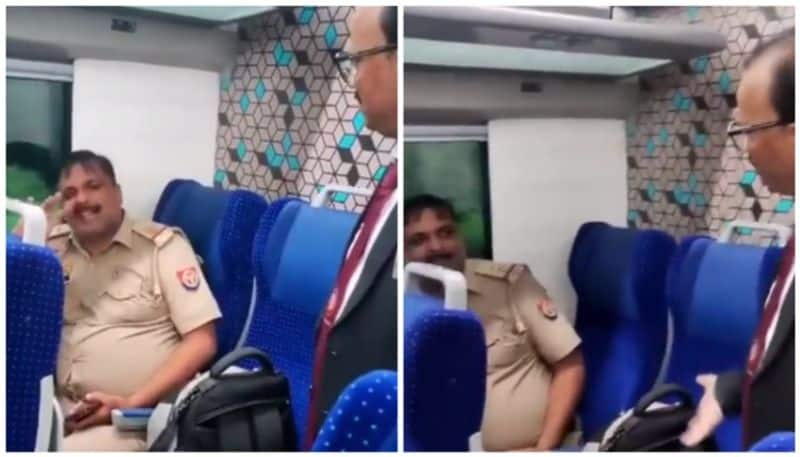 TTE s video goes viral questioning UP policeman s journey without ticket in Vande Bharat Train bkg 