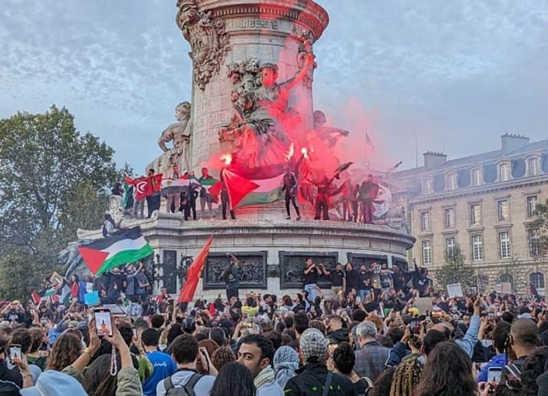 Israel-Hamas war: Pro-Palestinian rally ban in France sparks defiant protests, clashes with police (WATCH) snt