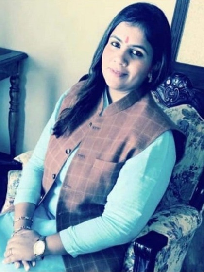 <p>ईडी ने कांग्रेस के दो नेताओं और हनुमान बेनीवाल की पार्टी रालोपा की नेता स्पर्धा चौधरी के यहां रेड की है।<br />
 </p>
