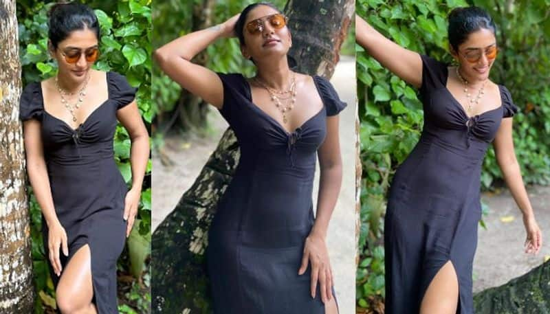 Eesha Rebba enjoying in Maldives Photos Goes viral NSK