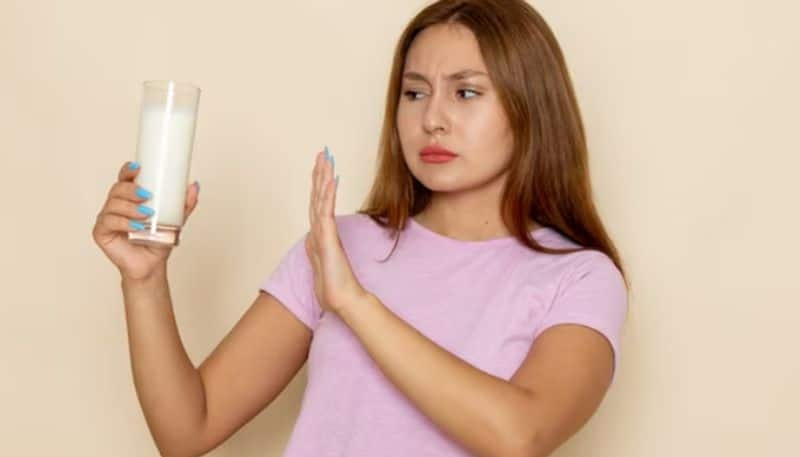 Drinking Milk Before Bedtime: Benefits, Side Effects, and Who Should Avoid rsl AI