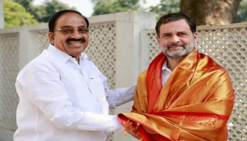 Former minister Tummala Nageswara Rao Meets Rahul Gandhi in New Delhi ksm