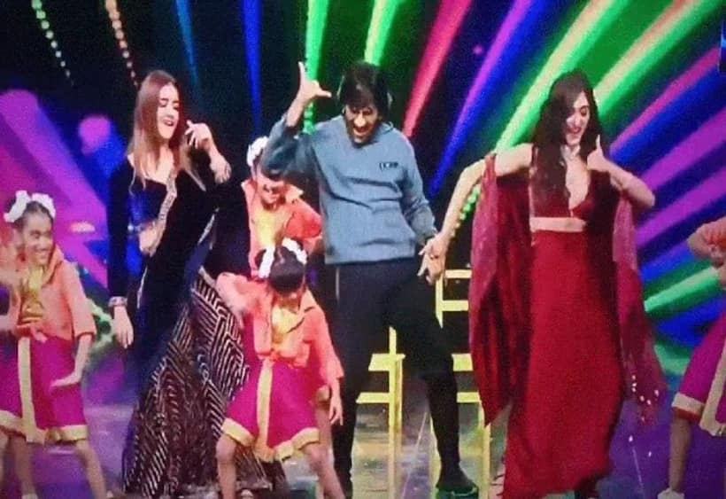 విజయ్ పాటకు అదిరిపోయే స్టెప్పులేసిన రవితేజ, మాస్ మహారాజ్ జోరు మూమూలుగా లేదు..