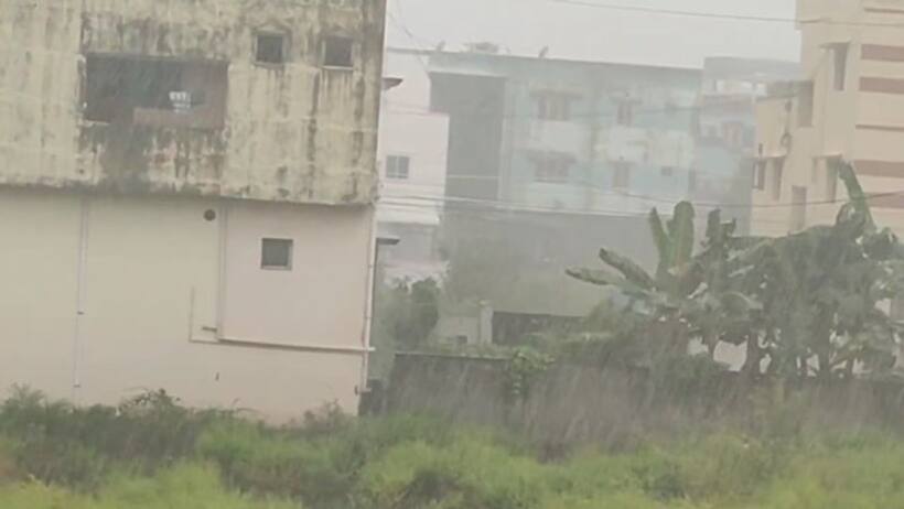 Cyclone Michaung : ఆ పట్టణాల ప్రజలు తస్మాత్ జాగ్రత్త... రాగల ఐదుగంటల్లో అత్యంత భారీ వర్షాలు
