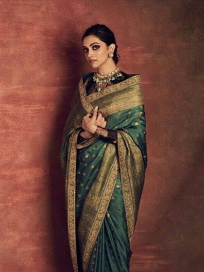 Navratri 2023-नवरात्री पर पहने Deepika Padukone के जैसी साड़ियां
