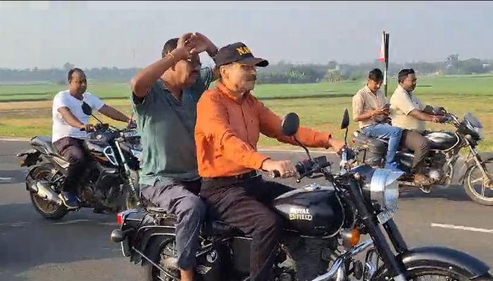 Congress Leader Adhir Ranjan Chowdhury Performs Bike Stunts Without Helmet prn