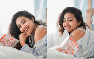 Deepika Pilli: బెడ్ పై బోర్లా పడుకుని దీపికా పిల్లి టీజింగ్ పోజులు... కుర్ర భామ అసలు తగ్గడం లేదు! 