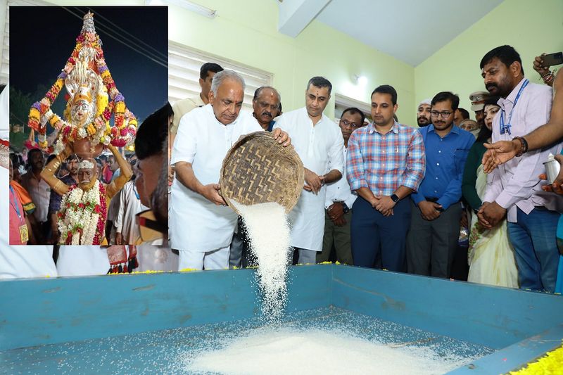 Inauguration of Madikeri Dasara through Karaga Utsava gvd