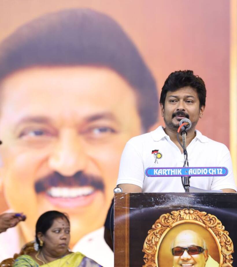 పబ్లిక్ మీటింగ్ లో NEET గుడ్డును చూపించిన ఉదయనిధి స్టాలిన్‌.. ఎందుకంటే?