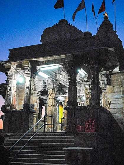 <p>चित्तौड़गढ़ किले में स्थित कालिका माता का मं​दिर शताब्दियों पुराना है। </p>
